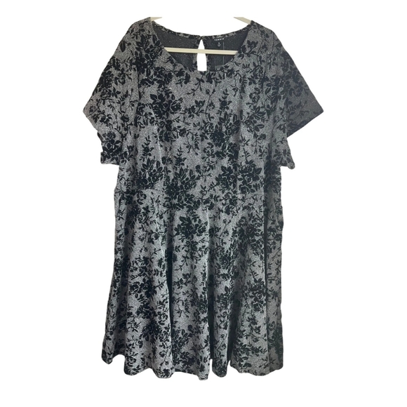 New Torrid Sz 5X Sweater Knit Dress Floral Roses Velvet Goth Whimsical - Picture 1 of 13